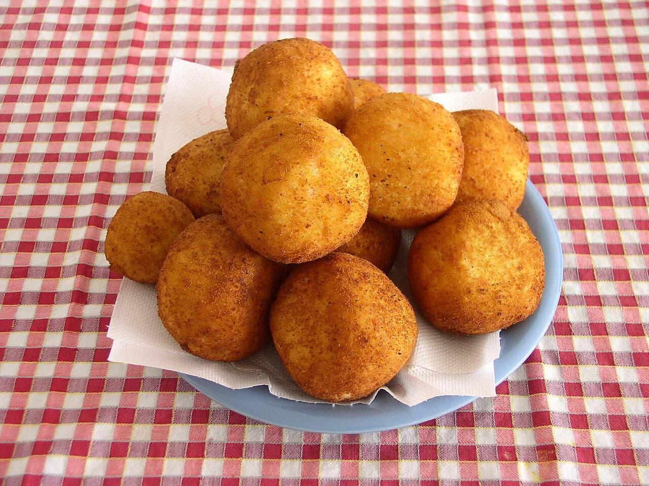 Arancini: What They Are, What's Inside and How to Eat Them