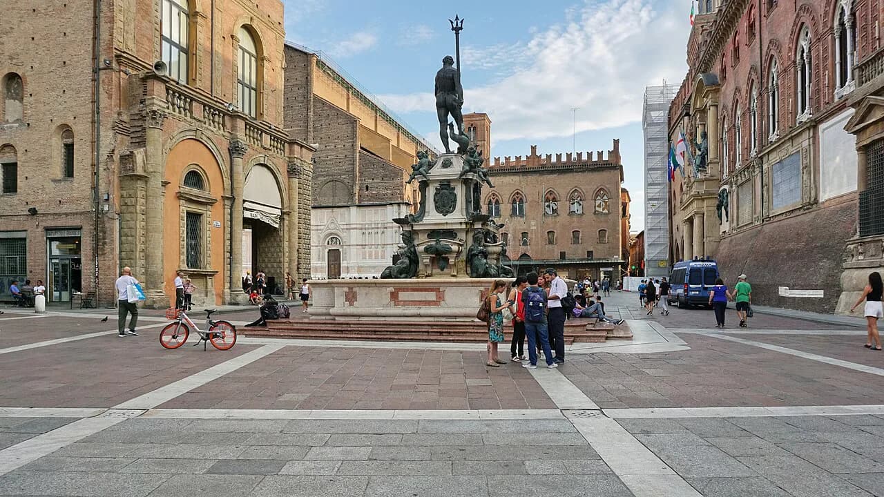 Best Gelato in Bologna: Where to Go and What to Order