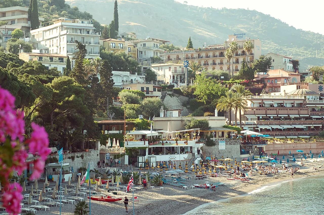 Best Gelato in Taormina: Where to Go and What to Order