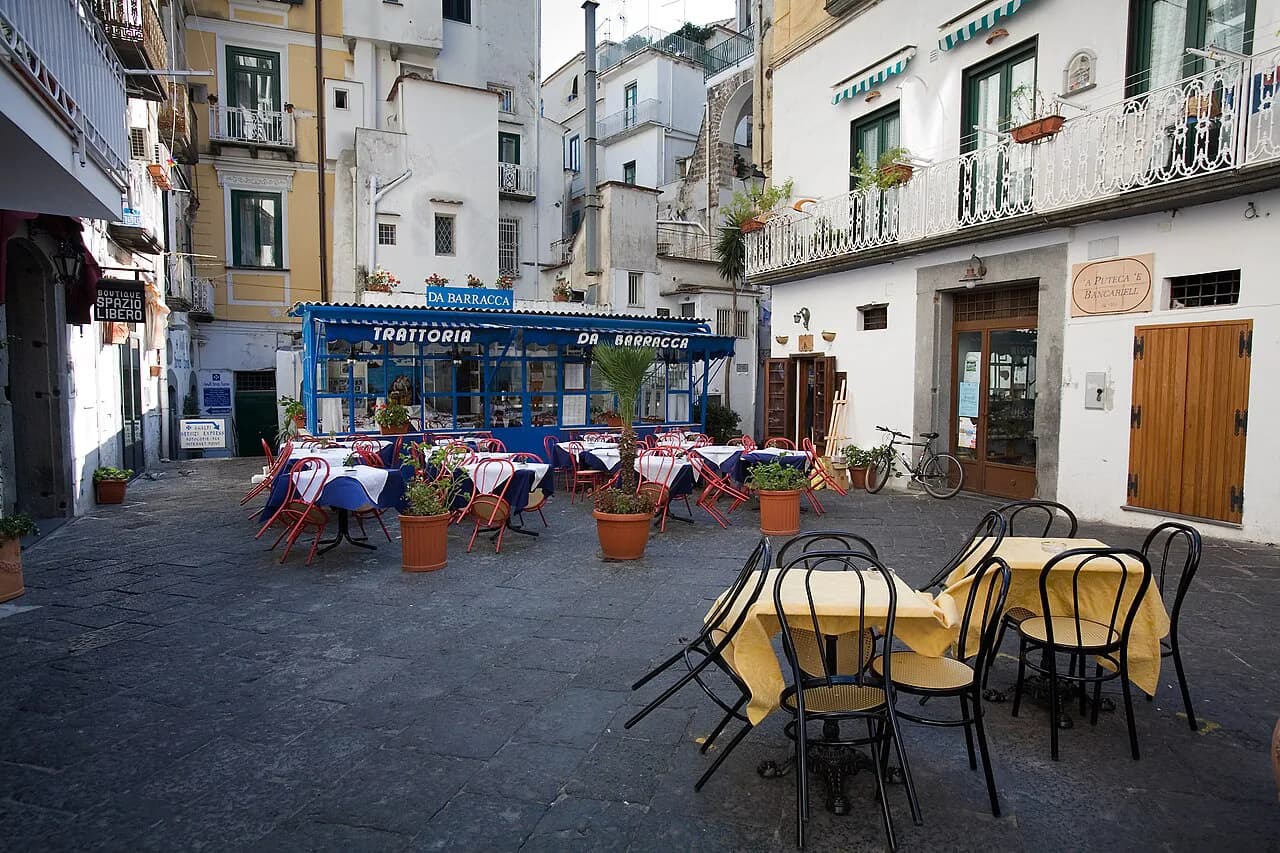 Best Pizza in Amalfi: Where to Eat It and What to Order