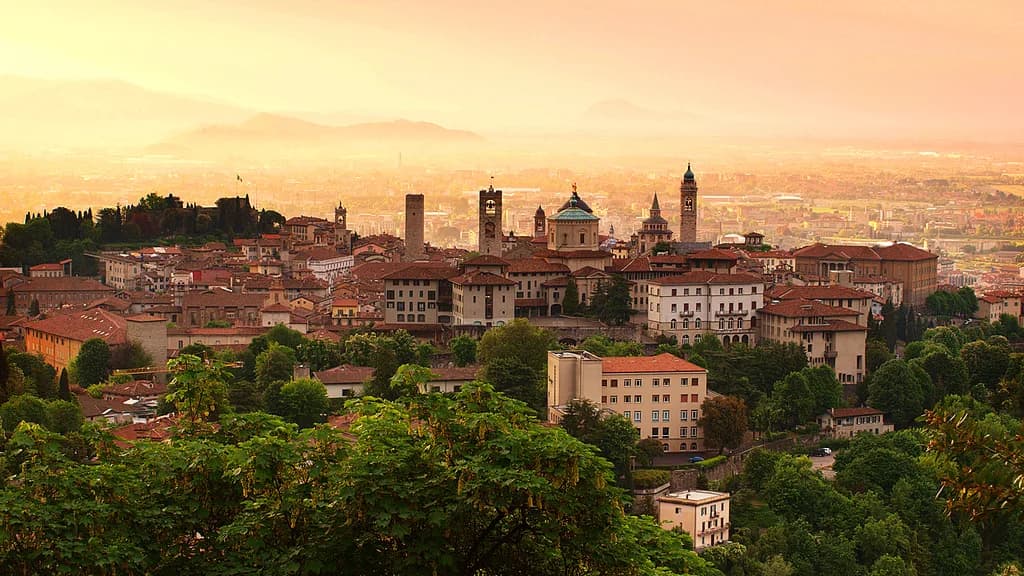 Caffè del Tasso, Bergamo: Piazza Vecchia's Historic Café