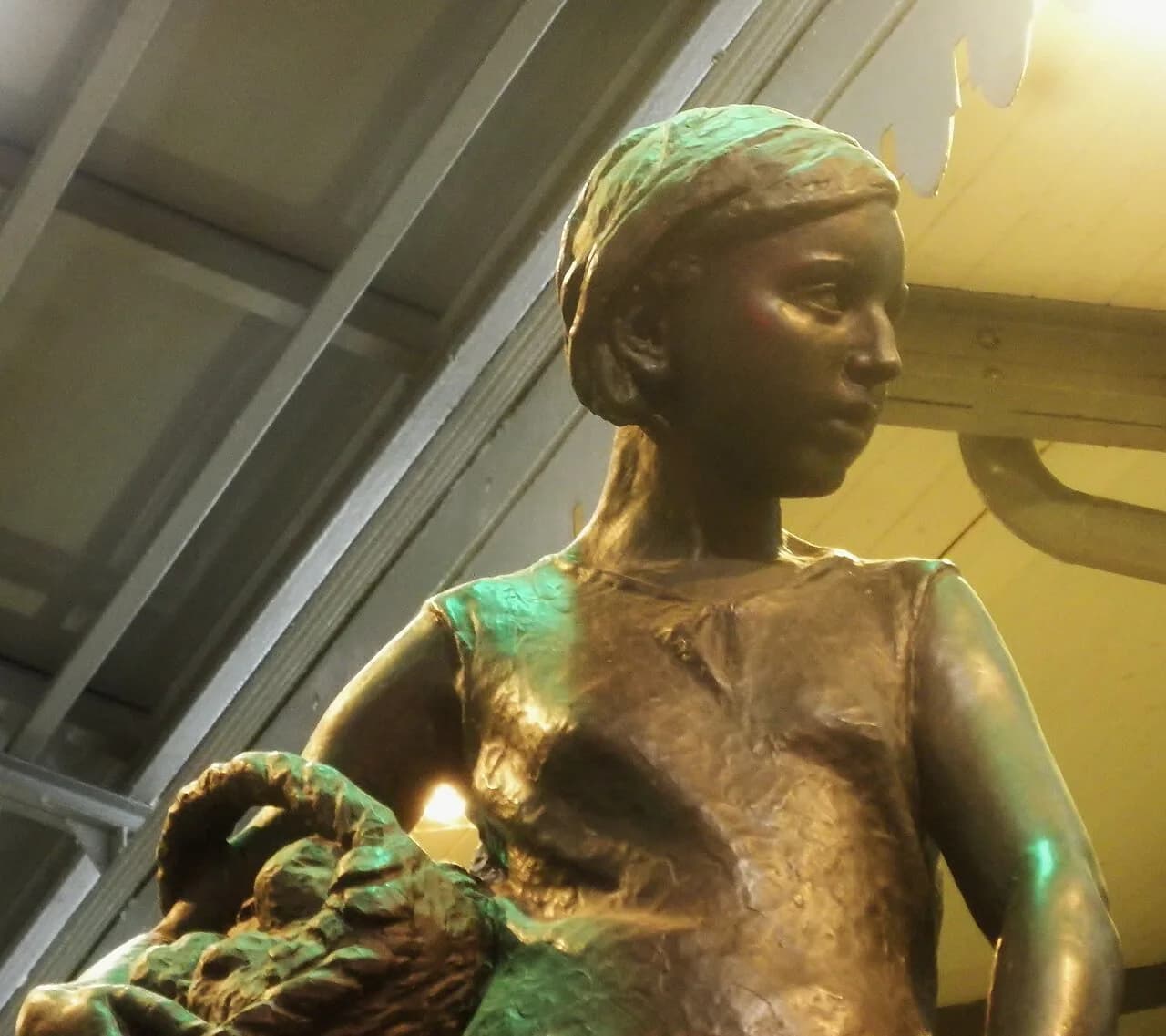 Modena food landmarks: plan your cellar and counter stops