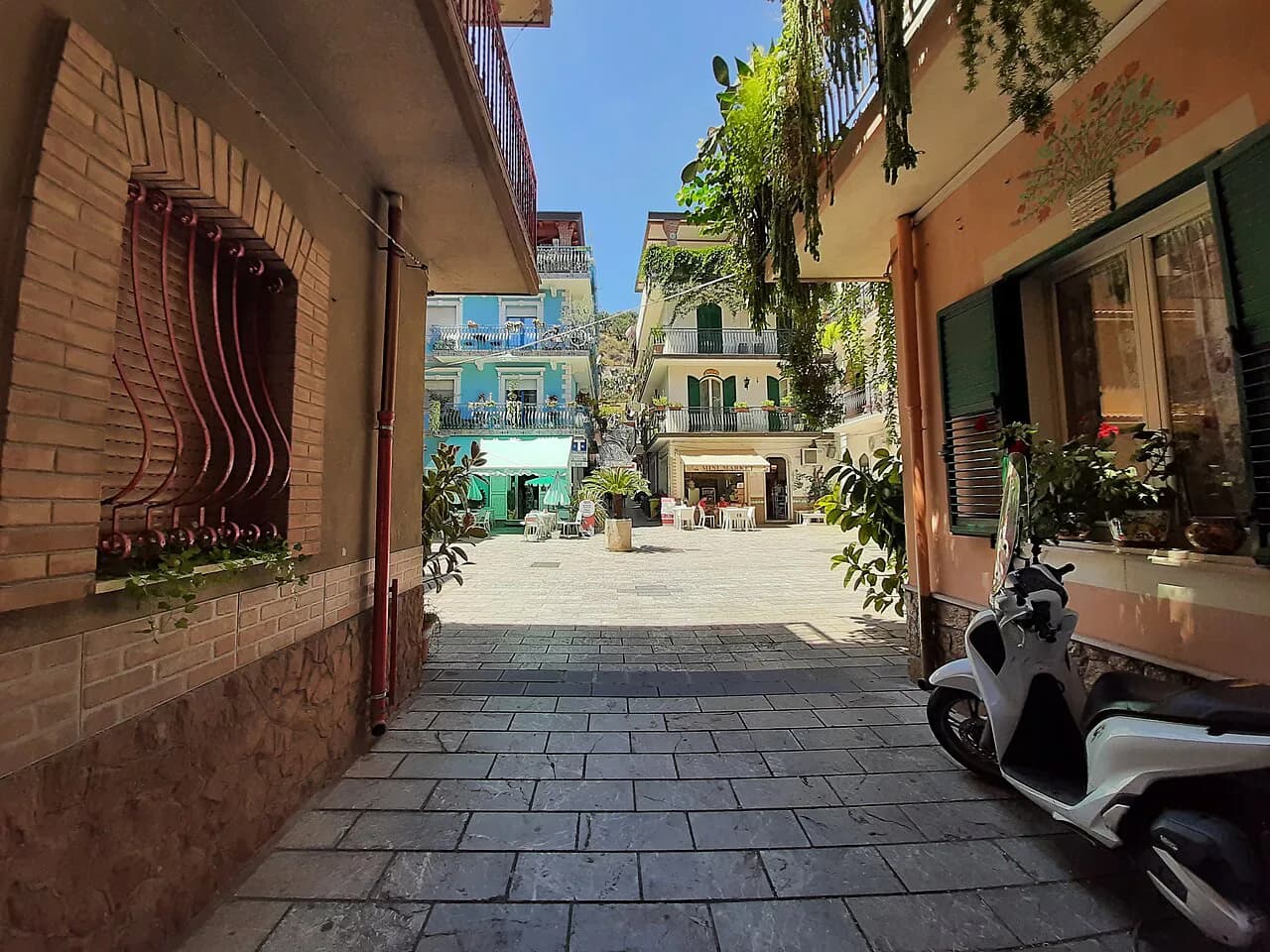 Street Food in Taormina: What to Eat and Where to Find It