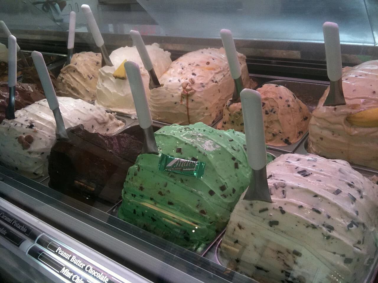 Italian Gelato Flavours: How to Read the Case and Order