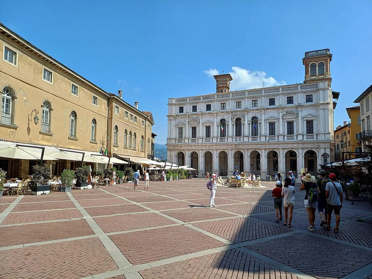 Bergamo food landmarks: plan your café and gelato stops