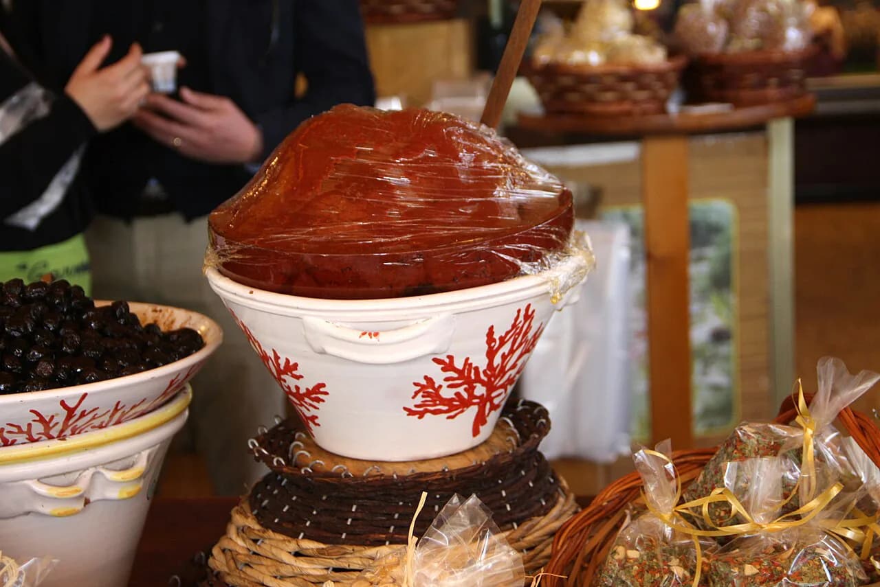Syracuse food landmarks: plan your market and deli stops