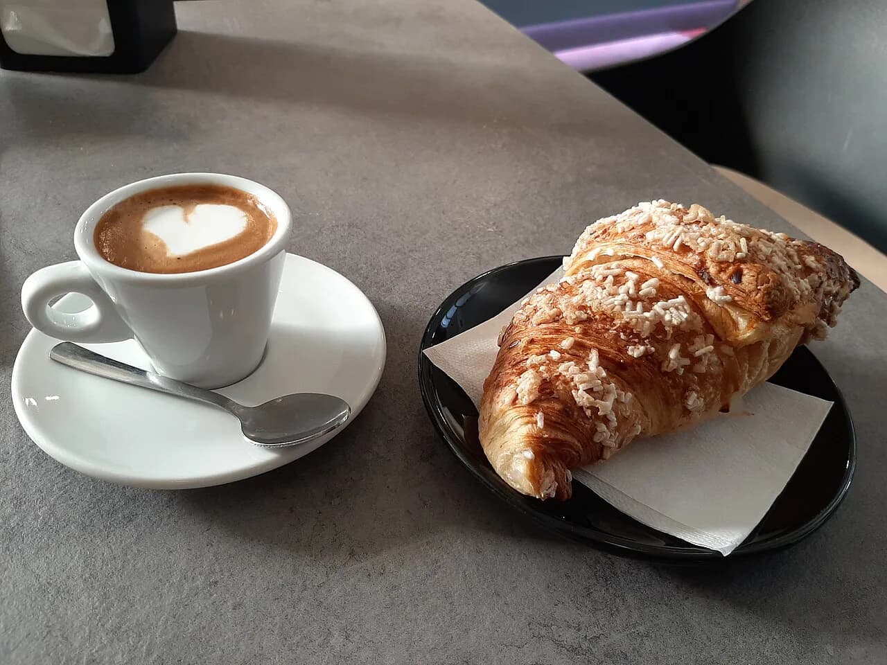 Italian Breakfast: What to Eat and How to Order at the Bar