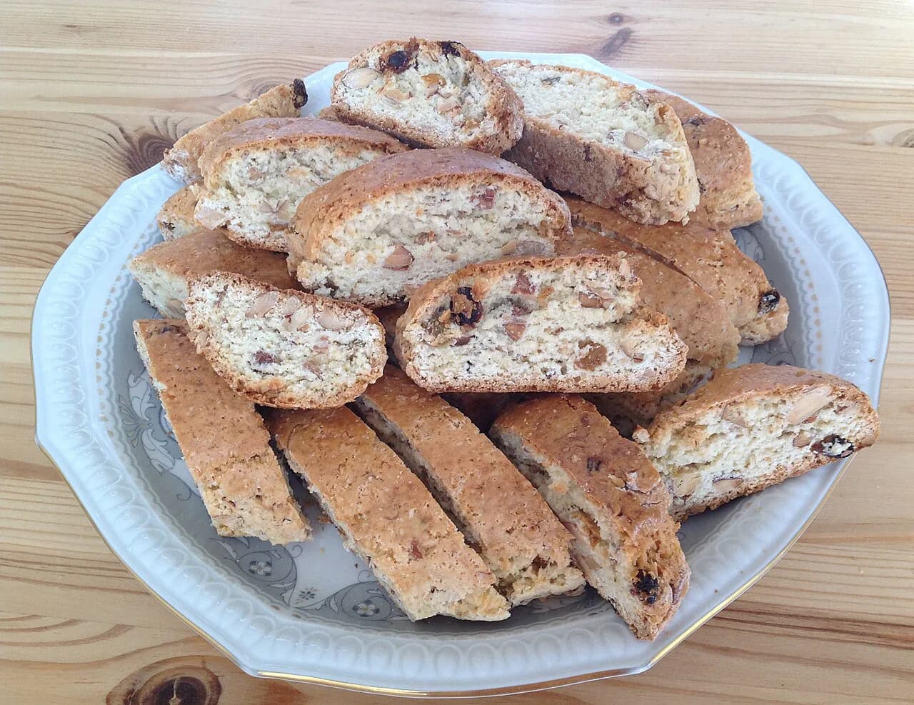 Italian Cookies: Biscuits to Know and How They're Eaten