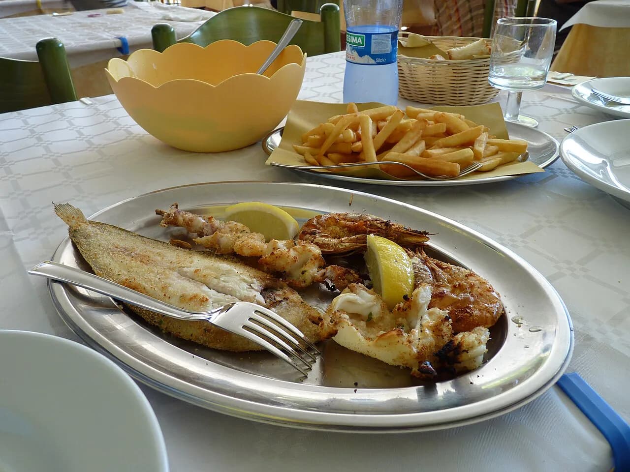 When Do Italians Eat Dinner? Italian Meal Times Explained