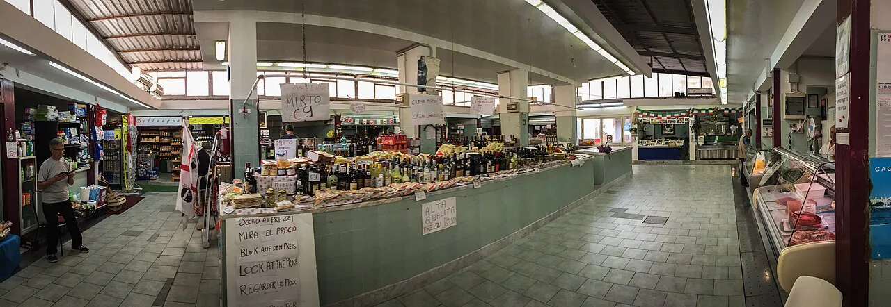 Inside the covered market in Alghero.