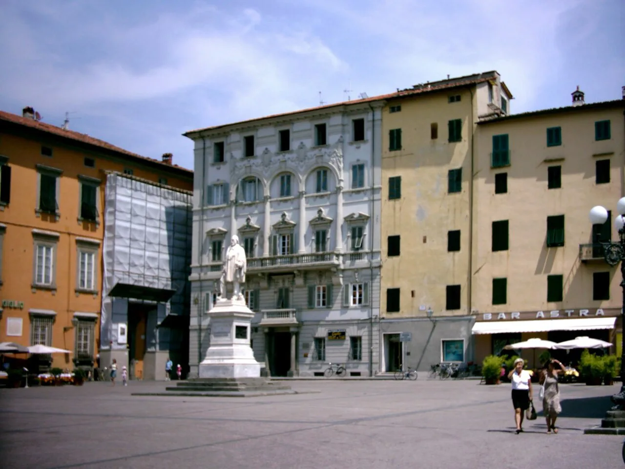 Piazza del Giglio in Lucca.