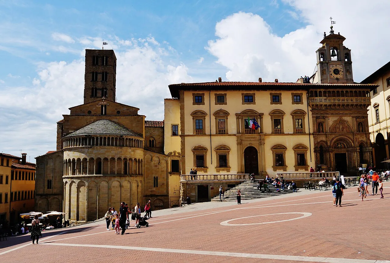 Piazza Grande and the Pieve in Arezzo.