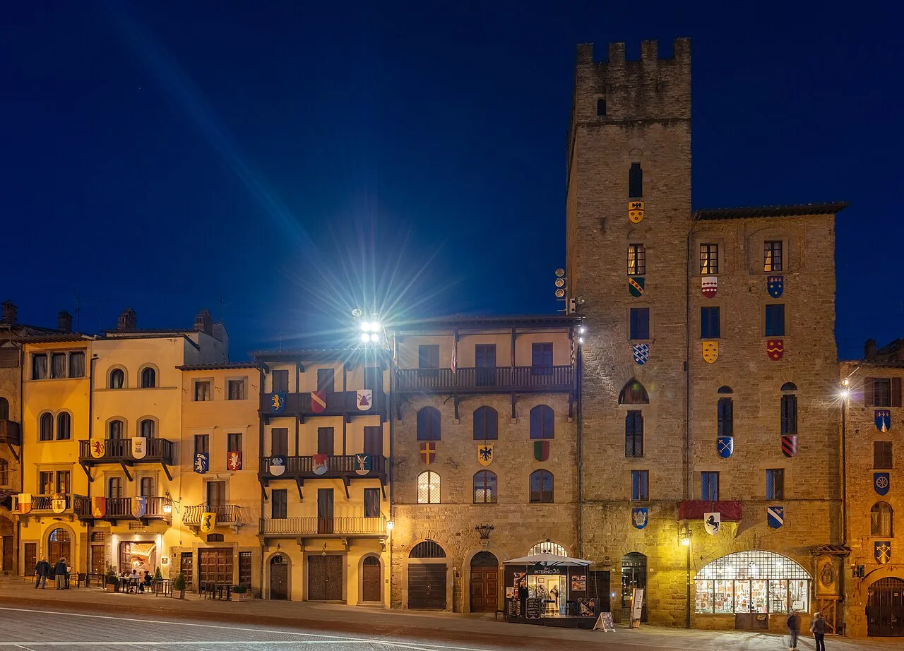 Piazza Grande in Arezzo at night.