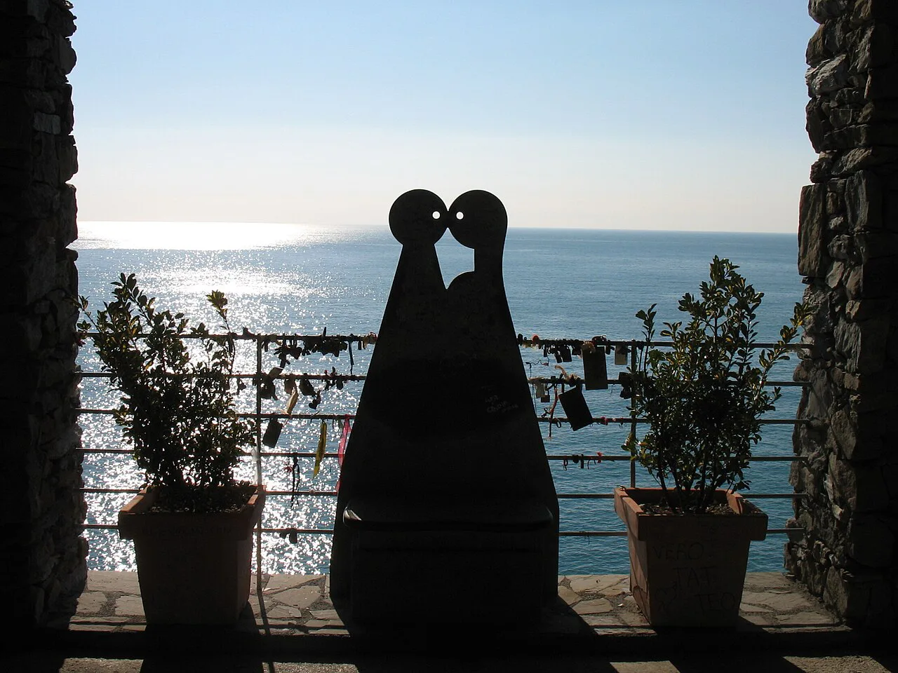 View of the sea through a window on the Via dell'Amore at Manarola.
