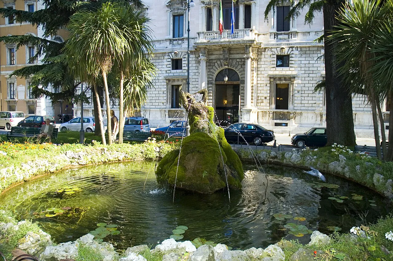 Fountain in Piazza Italia, Perugia.