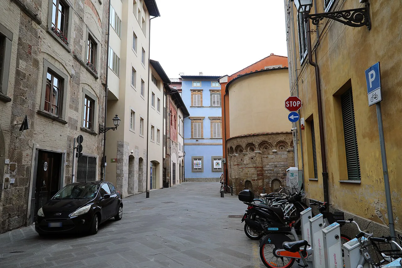 Old-town street in Pisa.