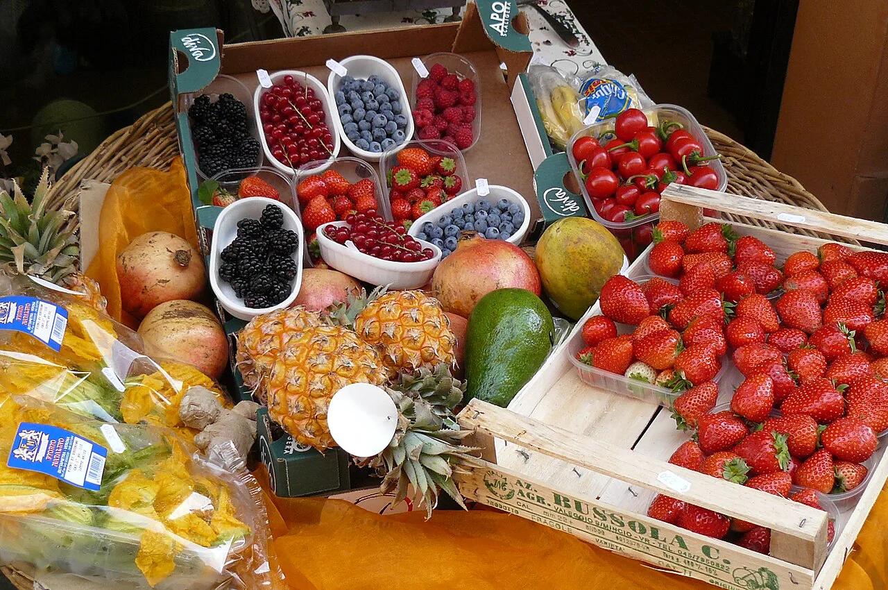 Fresh fruit stall in Ravenna.
