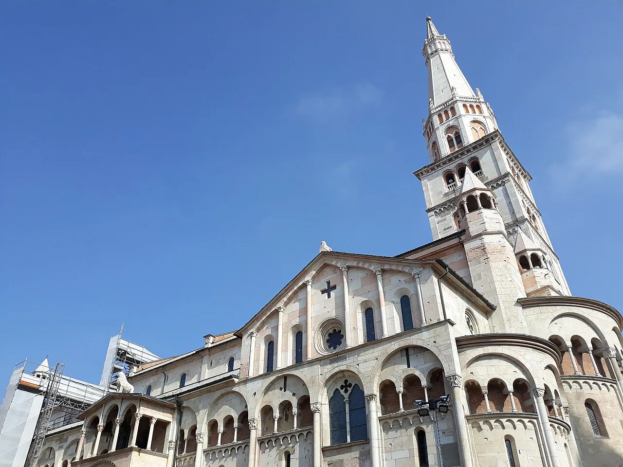 Modena Duomo on Piazza Grande.