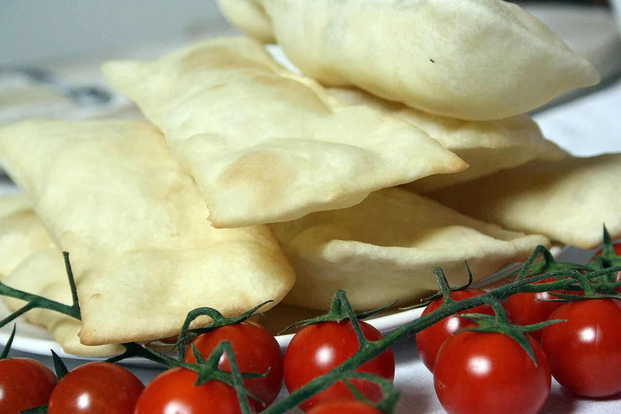 Gnocco fritto in Modena.