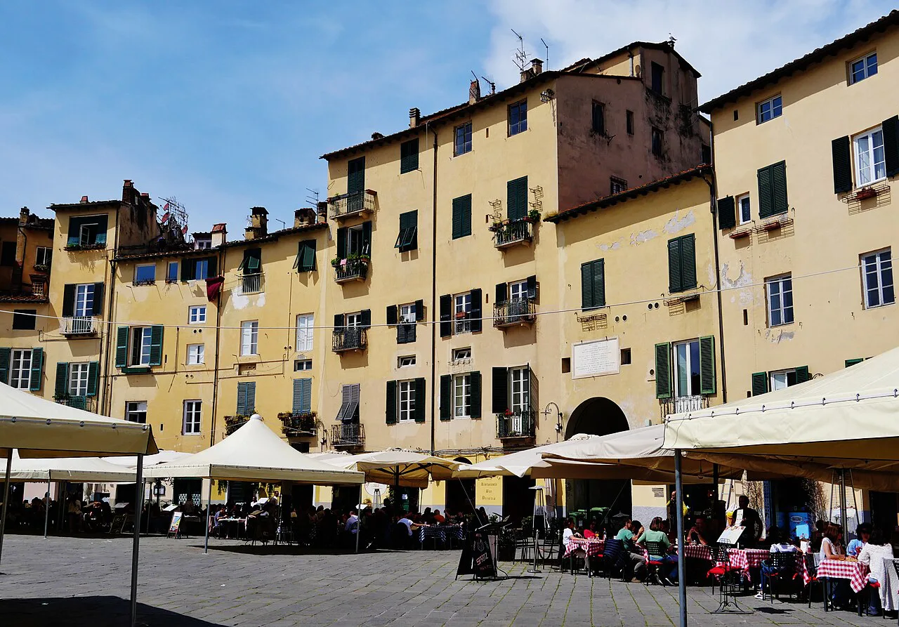 Restaurant terraces on Piazza dell'Anfiteatro in Lucca.
