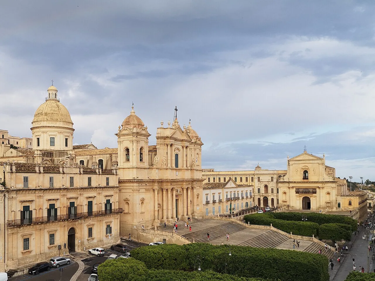 Noto cathedral and the old town.
