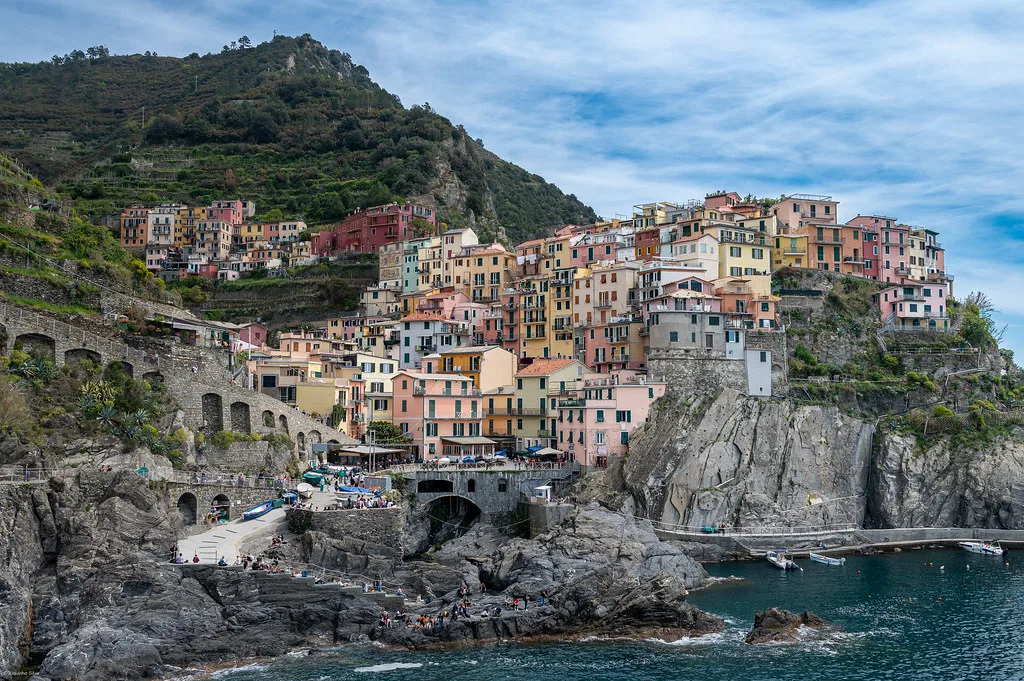 Manarola's colourful houses on the cliff.