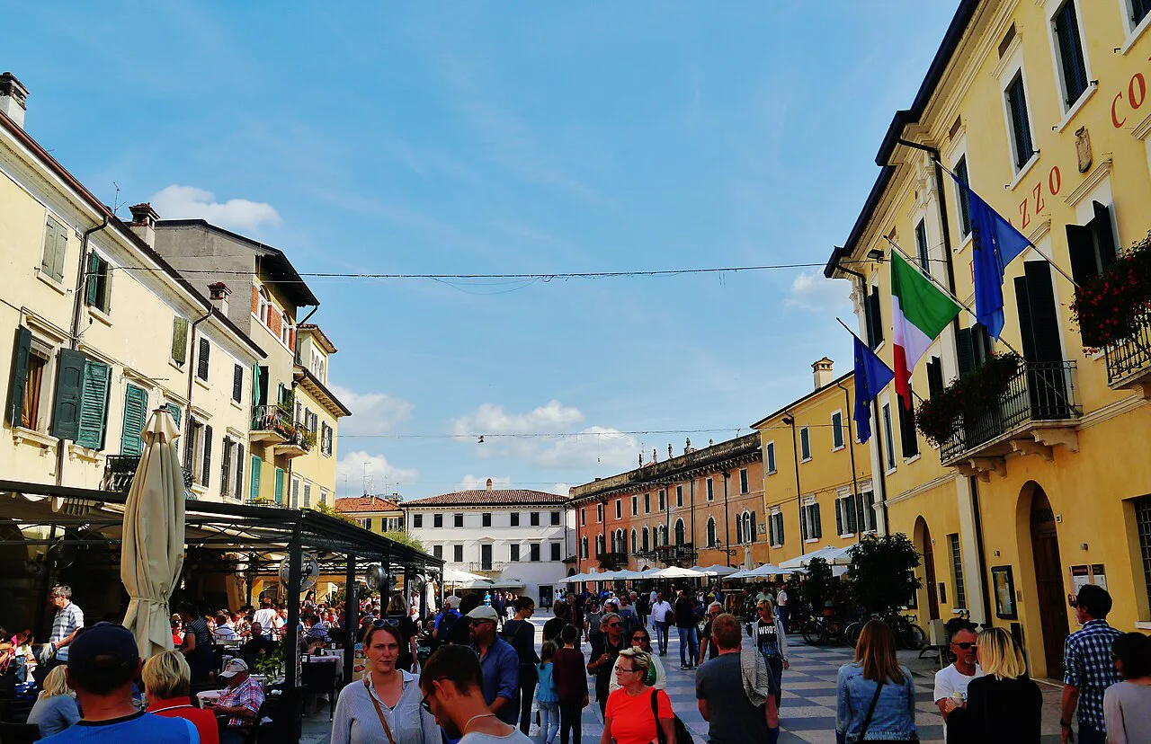Piazza Vittorio Emanuele in Lazise, near Verona.