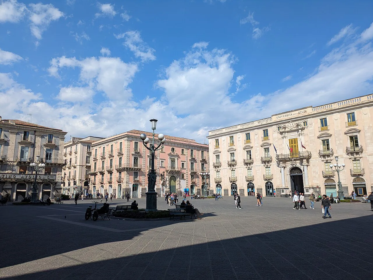 Piazza dell'Università in Catania.