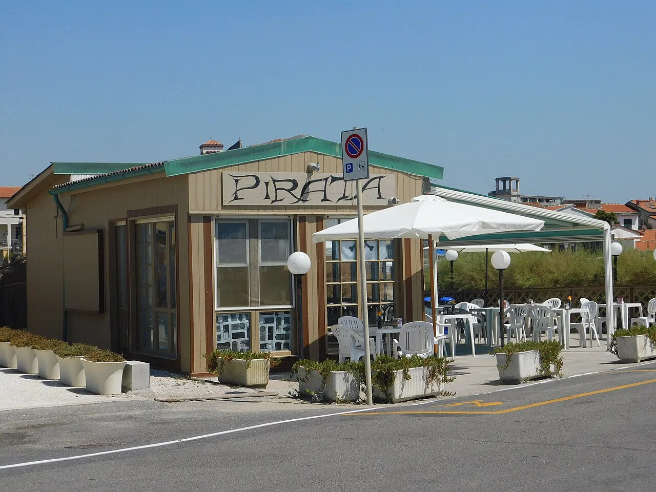 Restaurant exterior in Pisa.