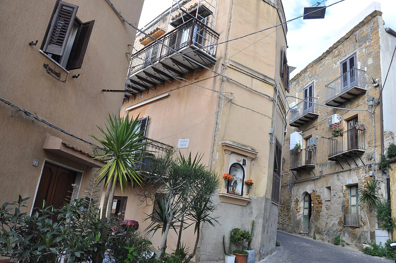 Old-town lanes in Agrigento.